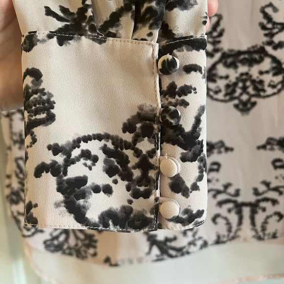 The Limited unique blush pink and black design blouse size S - Picture 5 of 6